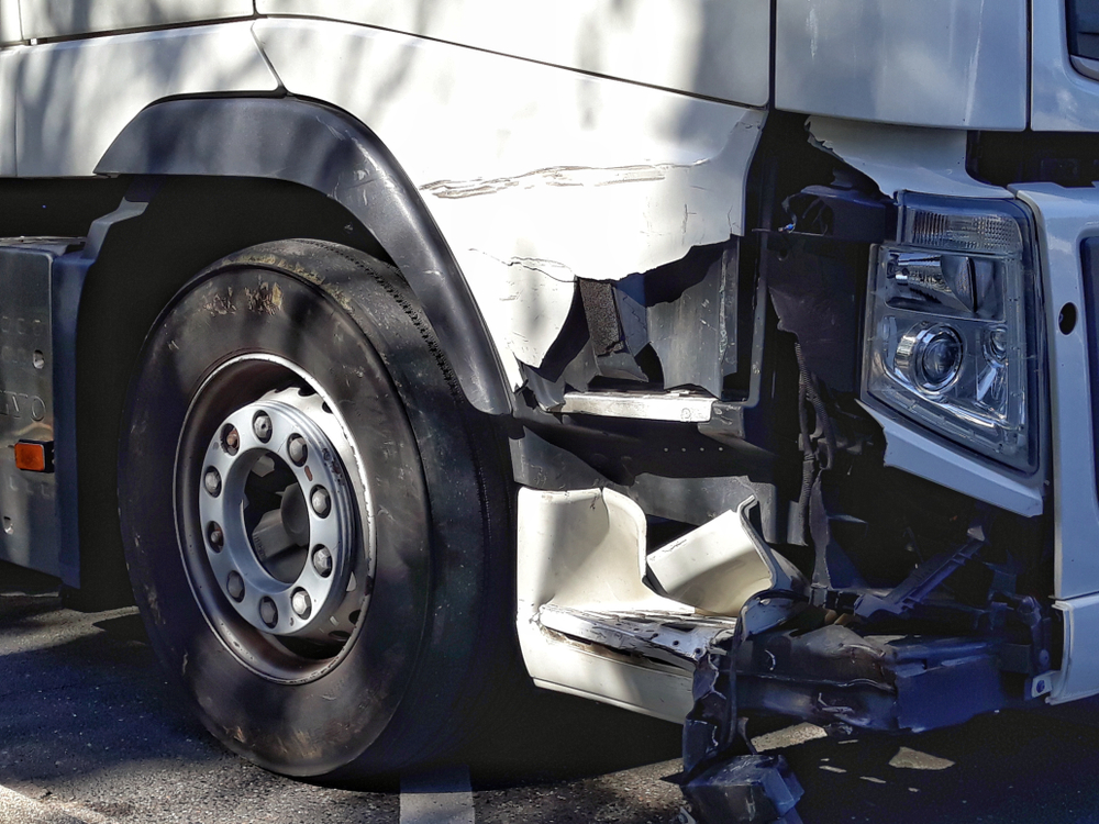 Featured Image For Call a Lawyer Right Away after a Truck Crash